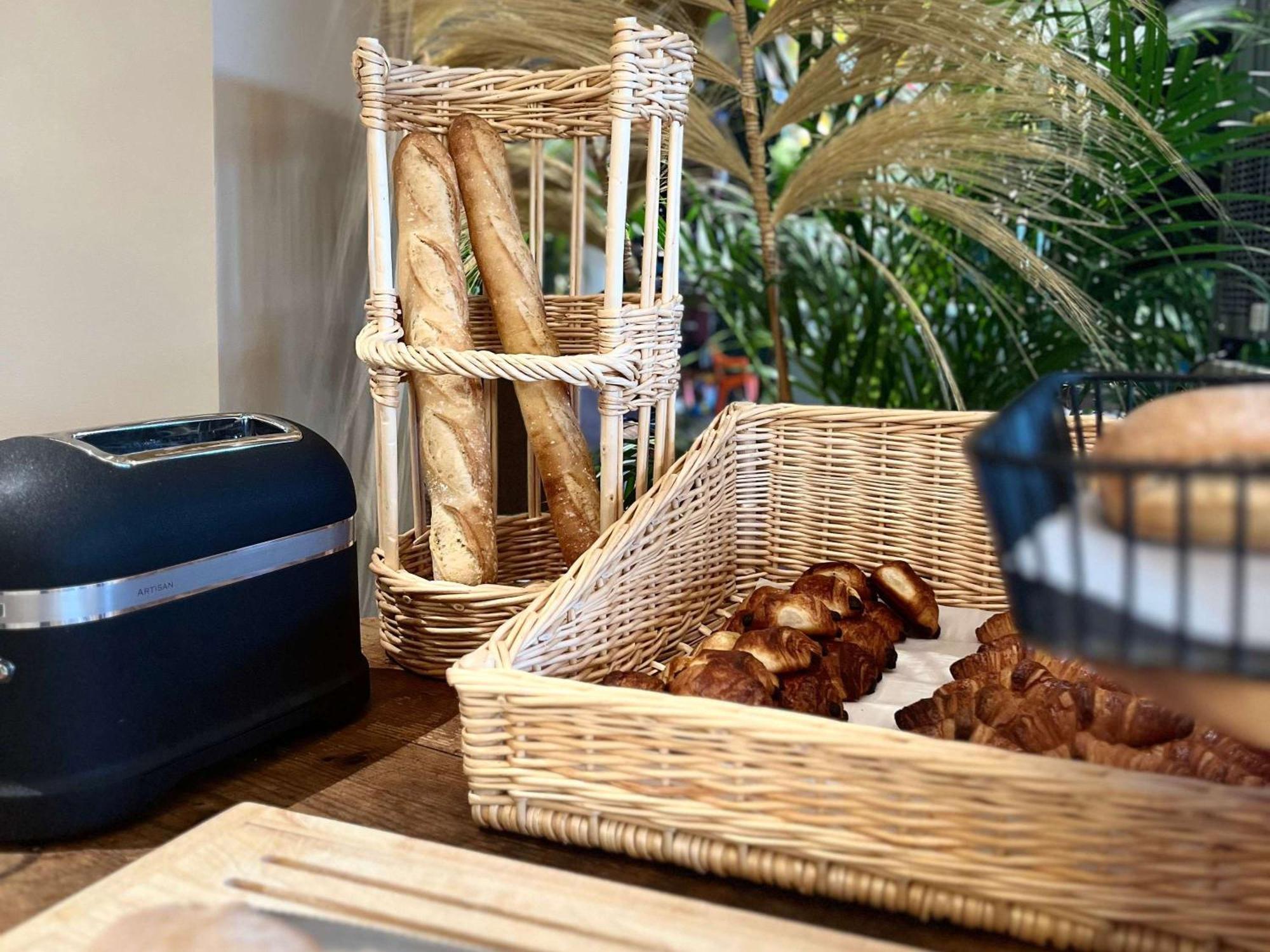Ibis Budget Porte De Camargue Saint-Martin-de-Crau Eksteriør bilde