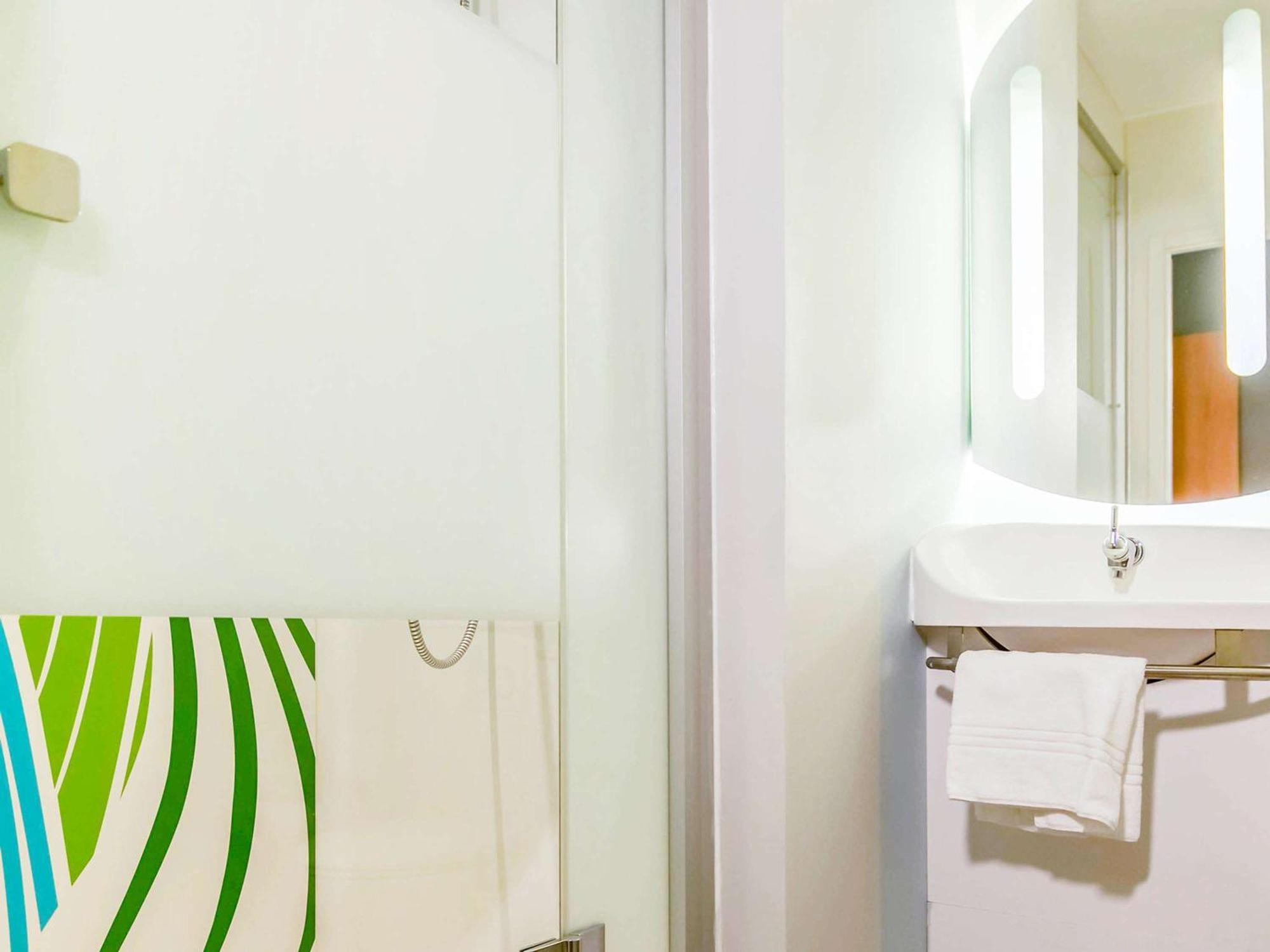Ibis Budget Porte De Camargue Saint-Martin-de-Crau Eksteriør bilde