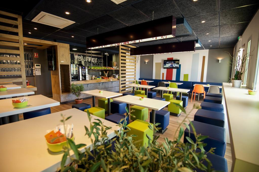 Ibis Budget Porte De Camargue Saint-Martin-de-Crau Eksteriør bilde