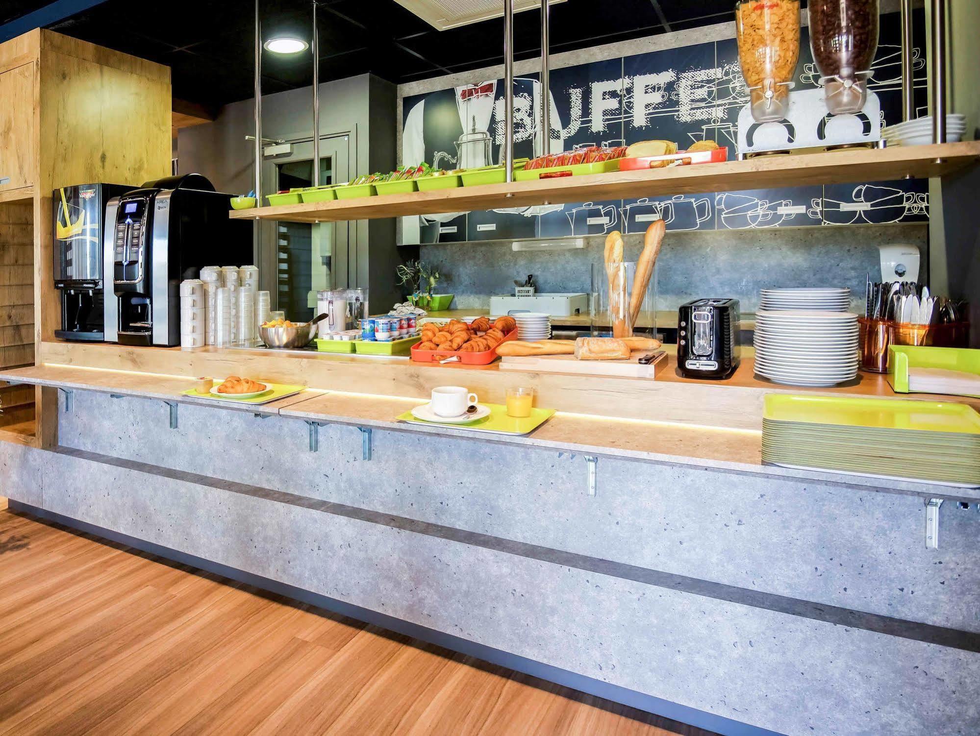 Ibis Budget Porte De Camargue Saint-Martin-de-Crau Eksteriør bilde