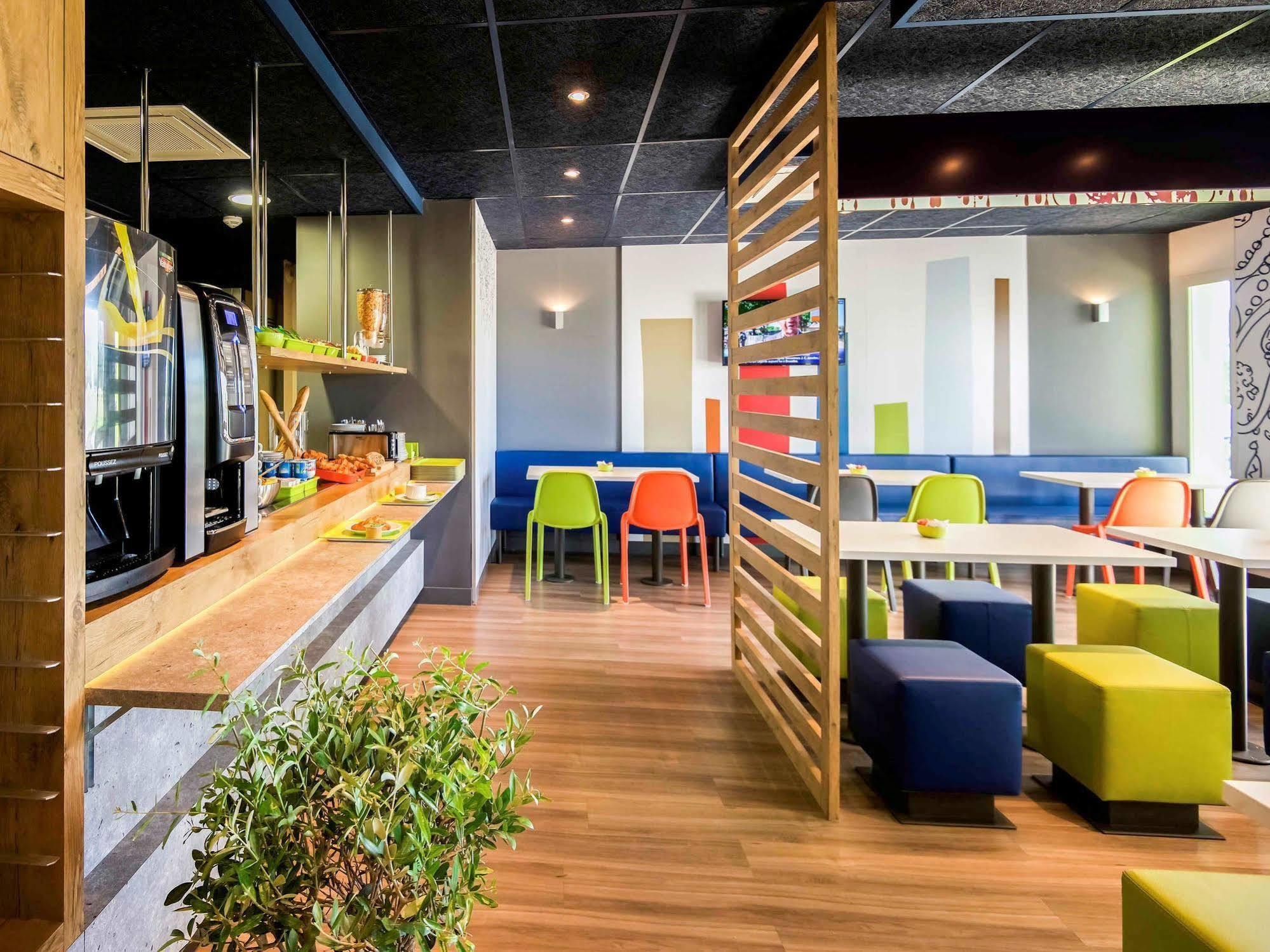 Ibis Budget Porte De Camargue Saint-Martin-de-Crau Eksteriør bilde