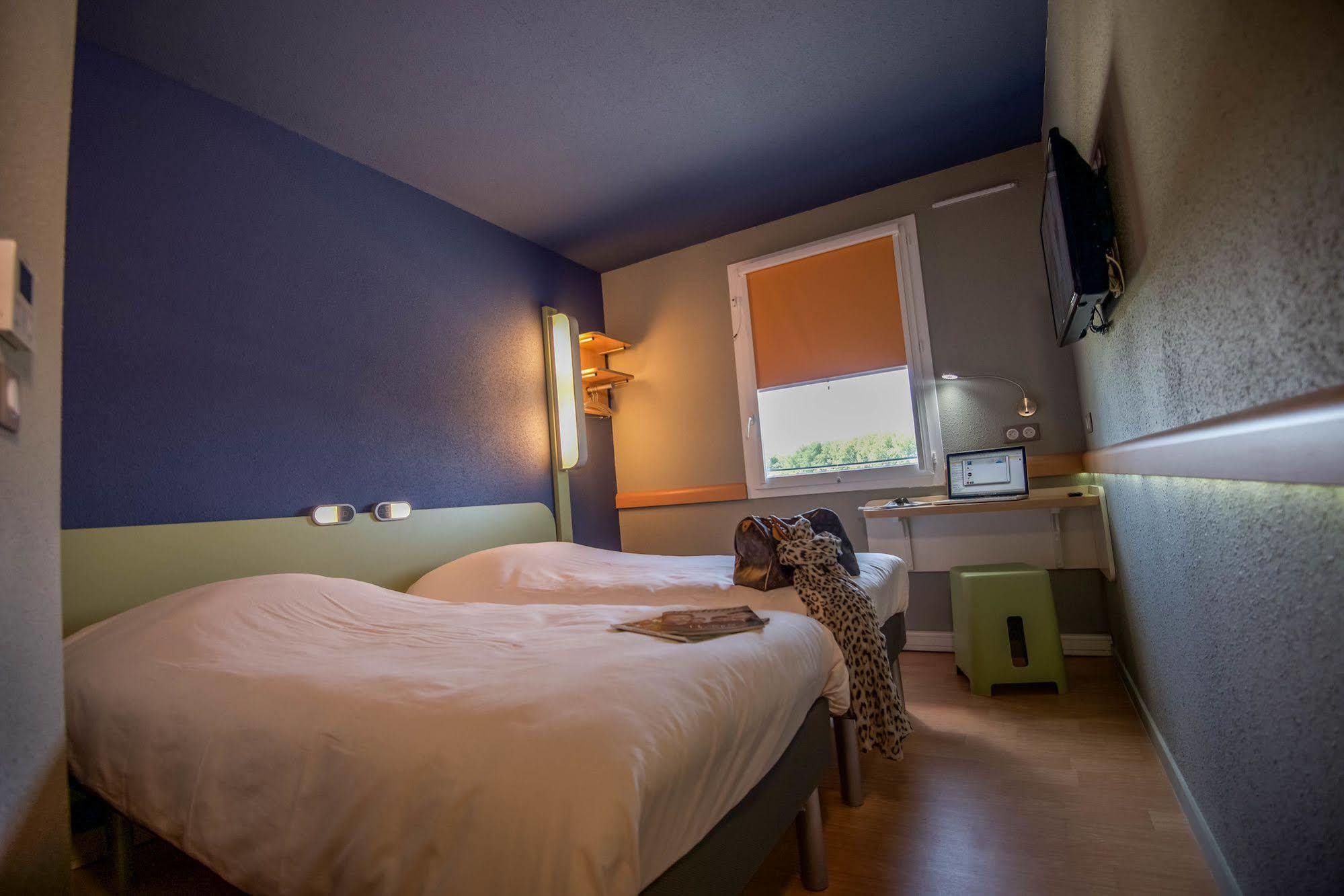Ibis Budget Porte De Camargue Saint-Martin-de-Crau Eksteriør bilde