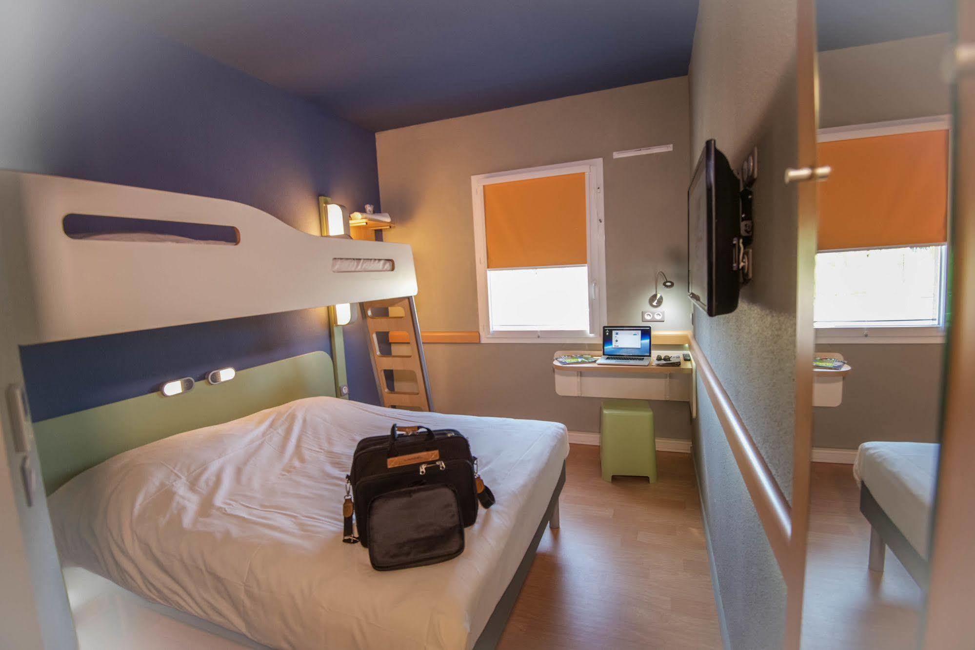 Ibis Budget Porte De Camargue Saint-Martin-de-Crau Eksteriør bilde